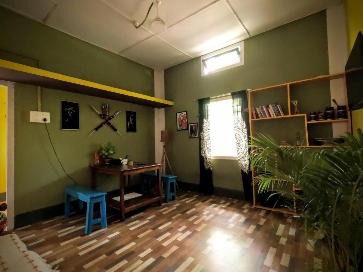 Stargaze Backpackers Hostel กูวาฮาติ ภายนอก รูปภาพ