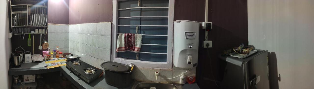 Stargaze Backpackers Hostel กูวาฮาติ ภายนอก รูปภาพ