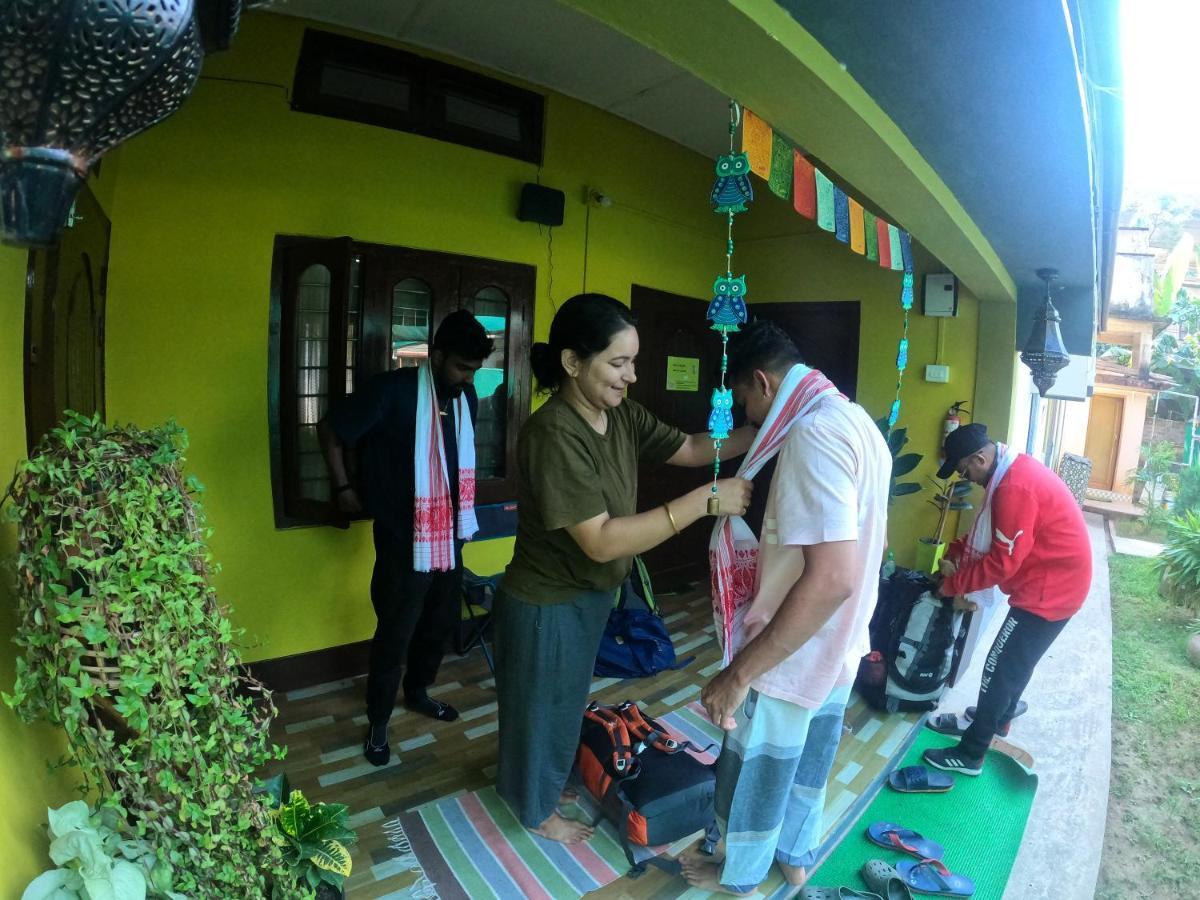 Stargaze Backpackers Hostel กูวาฮาติ ภายนอก รูปภาพ