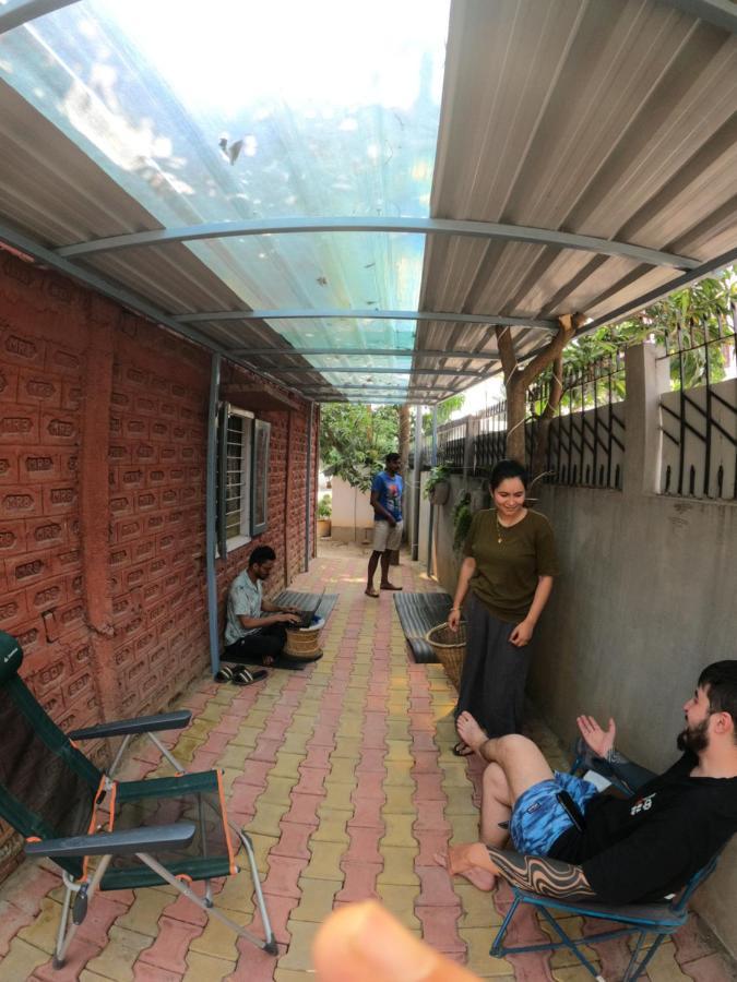 Stargaze Backpackers Hostel กูวาฮาติ ภายนอก รูปภาพ