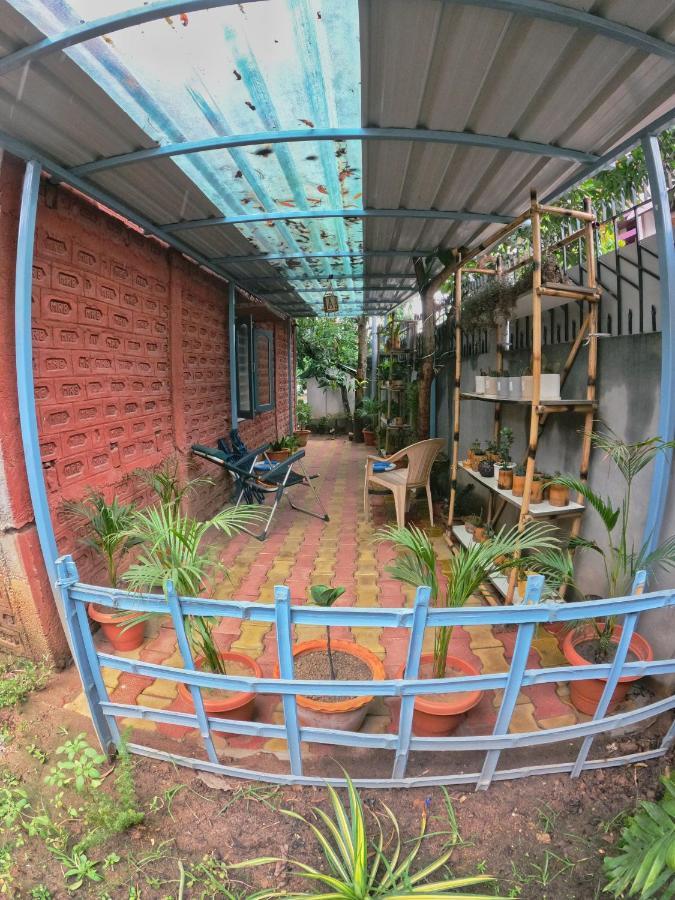 Stargaze Backpackers Hostel กูวาฮาติ ภายนอก รูปภาพ