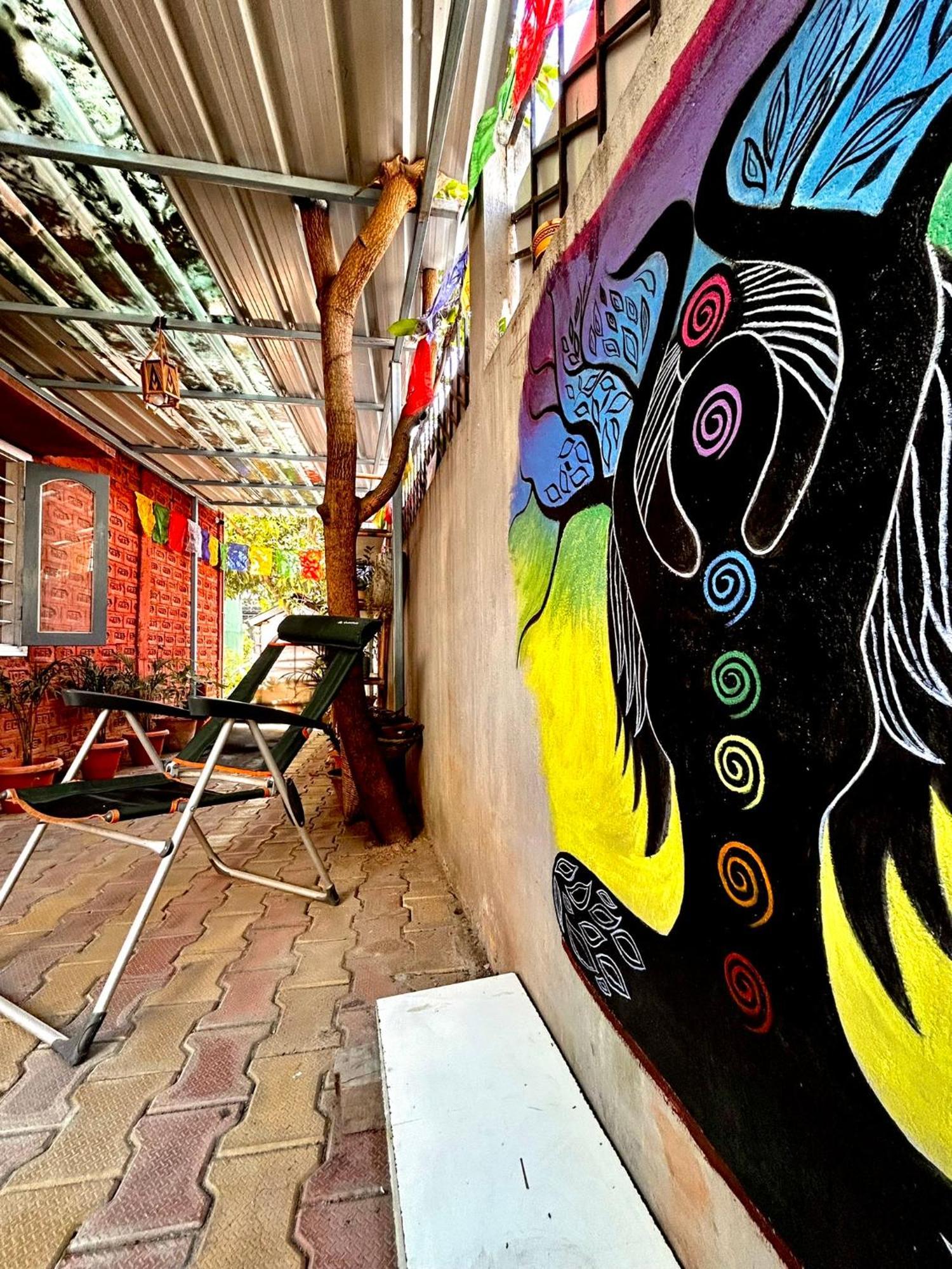 Stargaze Backpackers Hostel กูวาฮาติ ภายนอก รูปภาพ