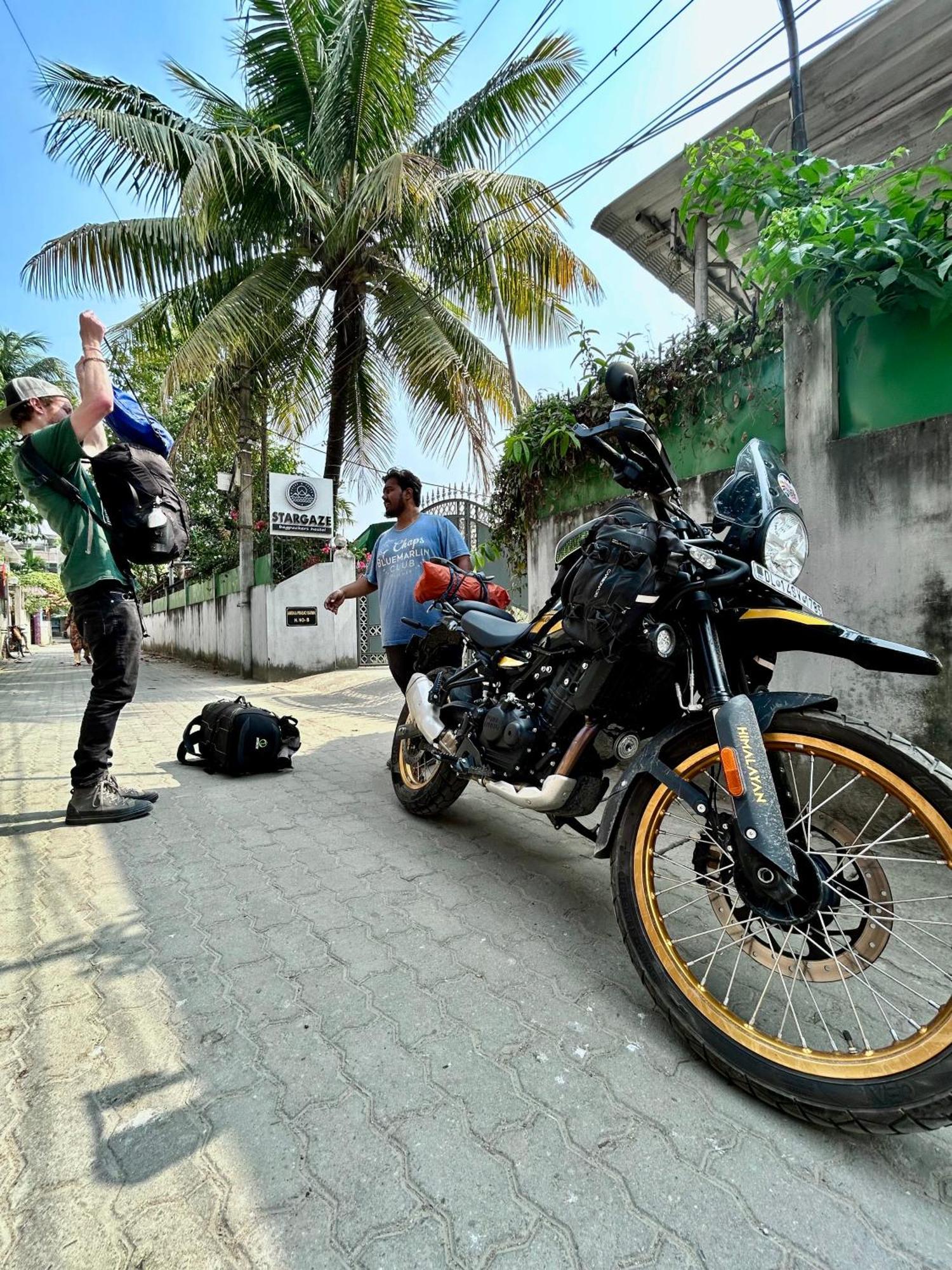 Stargaze Backpackers Hostel กูวาฮาติ ภายนอก รูปภาพ