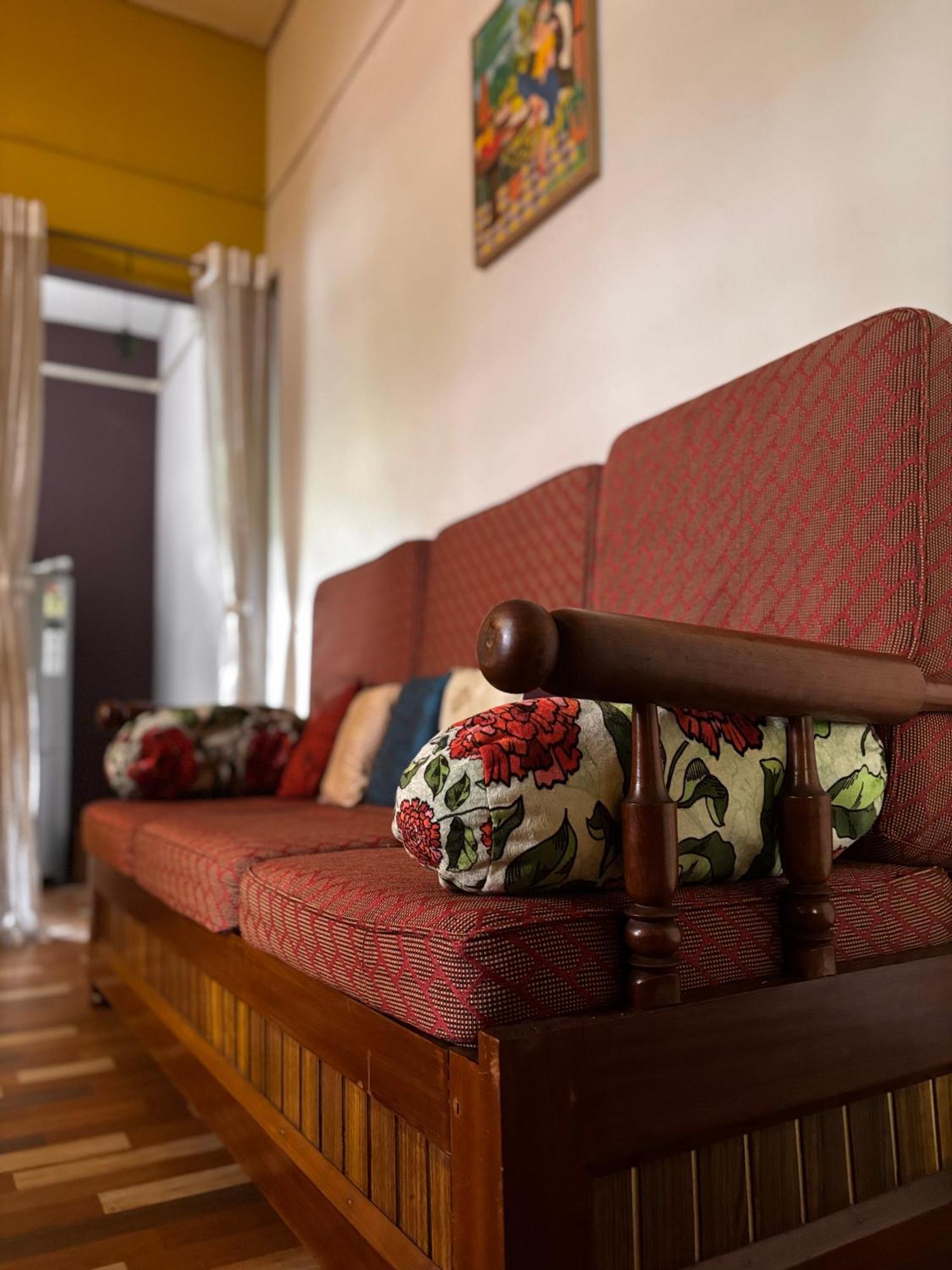 Stargaze Backpackers Hostel กูวาฮาติ ภายนอก รูปภาพ